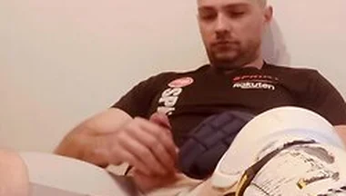 Wank In Hockey Shinpads Soccer Cleats And Hockey Gloves