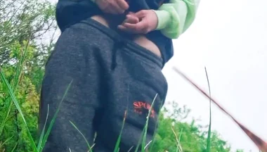 Masturbate at Public
