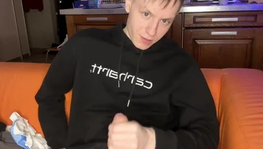 Hand Pump Session Builds to Uncontrollable Twink Cum