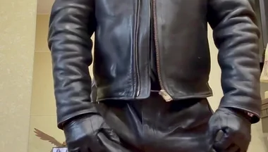 Leather Cop Kinkysirius in Full Leather Staged a Leather Striptease