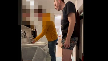 Straight Handyman Returns, Catches Mike Playing with and Ends up in a Mutual Blowjob