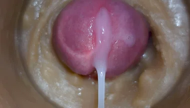 Extreme Close up! Injecting a Large Dose of Sperm Pussy Toy Camera 4K