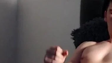 Hetero Masturbates Until He Shoots a Lot of Cum From His Cock
