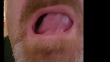 Mature Chubby Bear Toothless. Watch Inside My Toothless Mouth and Meet My Tongue - Mouth Fetish