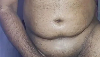 Beefy Hairy Muscular Man Cumshot Video