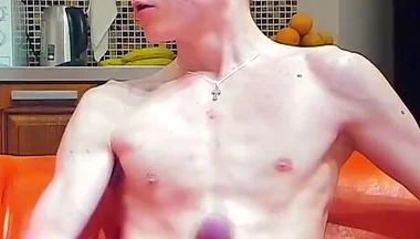 I Watch Porn Again That Makes Me Wet and Cum