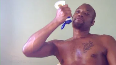 Kennie Jai Gets Ready for the Beach