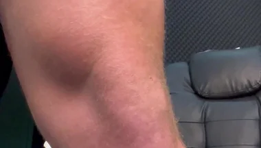 Muscle Ddy Catches You Perving