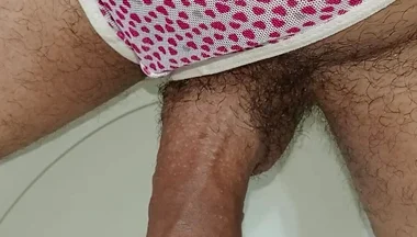 Submissive and Hairy Trans, Masturbates in Public Bathrooms Until Cum Squirts, Submissive and Hot Big Cock and Veniza