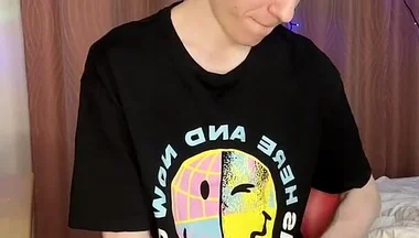 Quick Dorm Jerk Makes 23cm Cock Squirt Everywhere