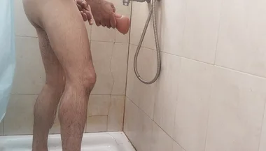 Hard and Nice Dick Gets Horny While Showering