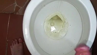 Compilation of Horny Twinks Peeing and Masturbating