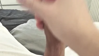 Chilled-out Wank in White Thermals While Watching Porn