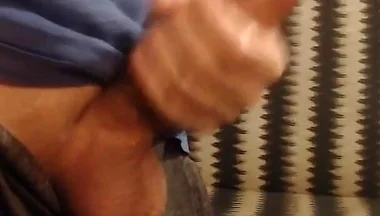 Huge Hands Free Cumshot by Big Cock Guy