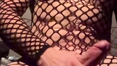 I'm on the Net, Come and Help Me?