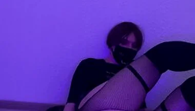 Big Bussy To Try Dildo