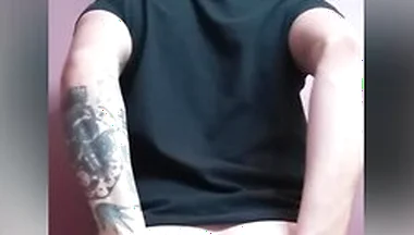Rosebud Booty Shaking