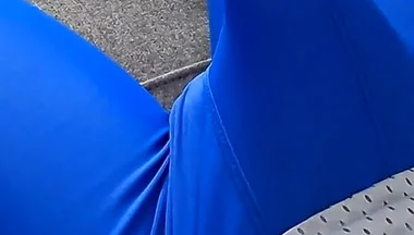 I Get an Erection and Ejaculate When I Feel the Bulge in My Leggings.