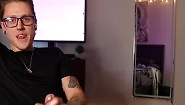 Nerd White Boy Cums On Face