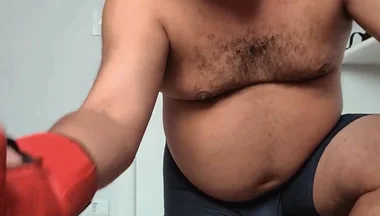 Bearzinho Black - POV Boxing Domination (hotel Roleplay)