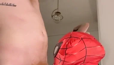 Hot Bottom Gives a Blowjob to a Thick Top
