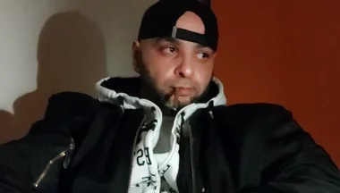 Dirtyjunkbro Is Bored He's Looking for Buddies