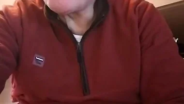 A Quick Cumshot Before Facing a Heavy and Stressful Day