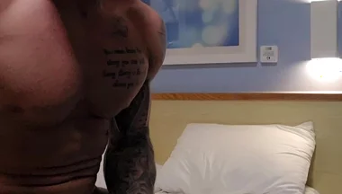 Straight Big Cock Quick Wank & Explosive Cumshot