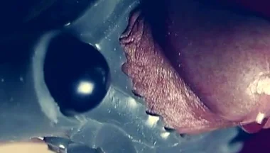 This Vibrator Is Too Weak for Me to Cum.