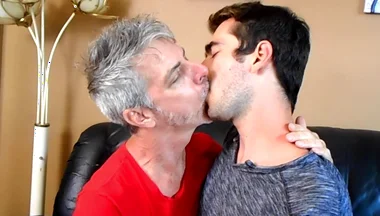 Hot Gay Kissing with Kody & Richard