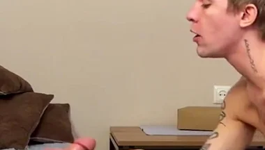 I Seduced a Delivery Man with a Big Dick Into Giving Me a Blowjob and Then He Came Inside Me.