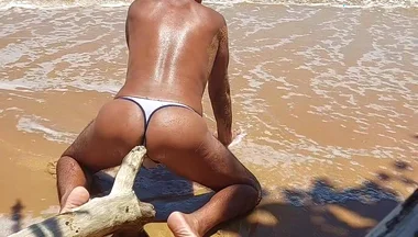 Ladysilva Full of Horny on the Beach Comes Fuck My Hot Ass