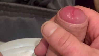 Guy Masturbates in the Toilet, Filming Close-up and in the Toilet
