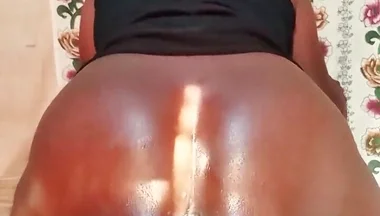 Big Booty Bottom Riding Some Big Anal Toy