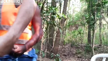 Worker Sucking in the Bush and Fucking His Coworker