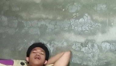 Filipino Twink Gets off for Daddy's Pleasure