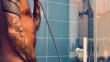 Hot Shower and Quick Pee