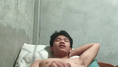 Pinoy Teen Is Enjoy His Hot Dick Until He Cums