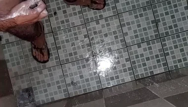 Boy Shaves His Balls and Masturbates
