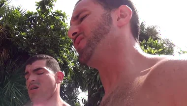 Addicted to Cum Slinging!