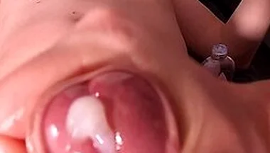 My Boyfriend Likes To Keep Me On Edge And Listen To My Moans / Handjob / Hornyjohny66