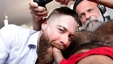 Men - Stepdaddy Cakes Sucks His Boyfriend Stepdaddy Johns Dick While He Is Gaming, Then Takes A Ride