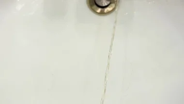 Sink Piss in Slow Motion