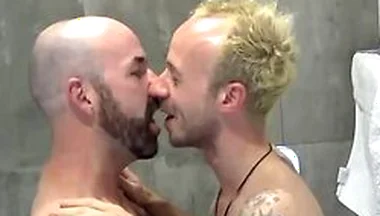 Australian Gay Tyler And Jaxon Enjoys Bubble Bath Fucking