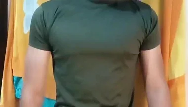 Soldier Jerks off