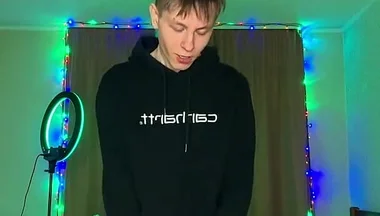 Look at How Much Cum This Hungry Twink Can Spray