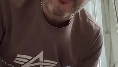 25 Mins of Multiple Piss Videos From Uncut Daddy
