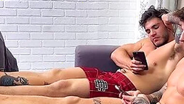Gym Buddies Vinni And Tony Eagle Relax While Their Toes Sucked