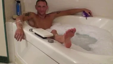 Valentino - Bath