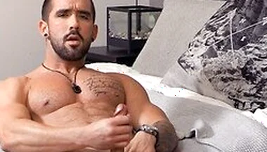 Behind Closed Cams Zack Lemecs Muscular Solo Stroke Fest & Bonus Bts